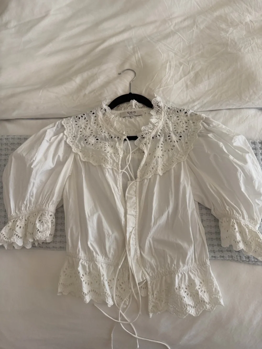 Sea New York White Eyelet Tie-Front Puff Sleeve Blouse - Picture 3 of 8